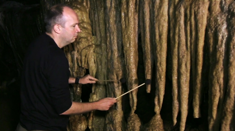 Acoustics in the Cantabrian caves of Spain