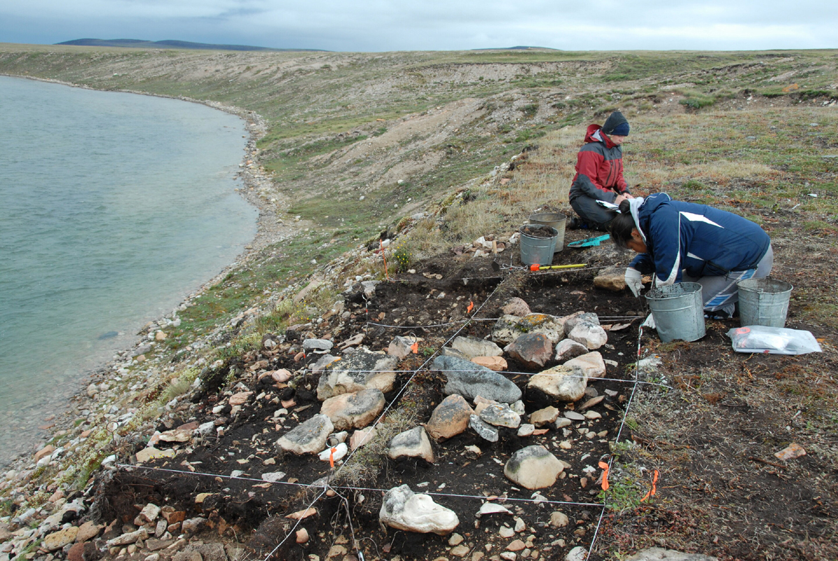 The excavation of the Middle Dorset individual from the Buchanan site