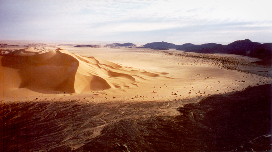 The Arakou sand dune of the Sahara desert