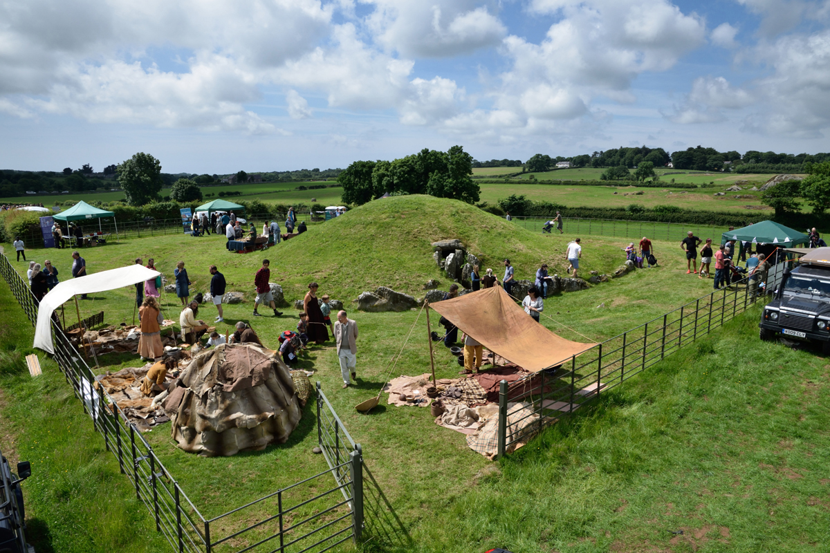 Bryn Celli Ddu Open Day 2016. Wales, Anglesey. Archaeology.