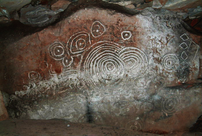 The geometric petroglyphs at Cairn L in Ireland