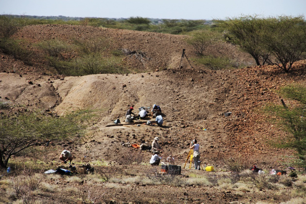 Excavation in Africa at the Lomekwi site