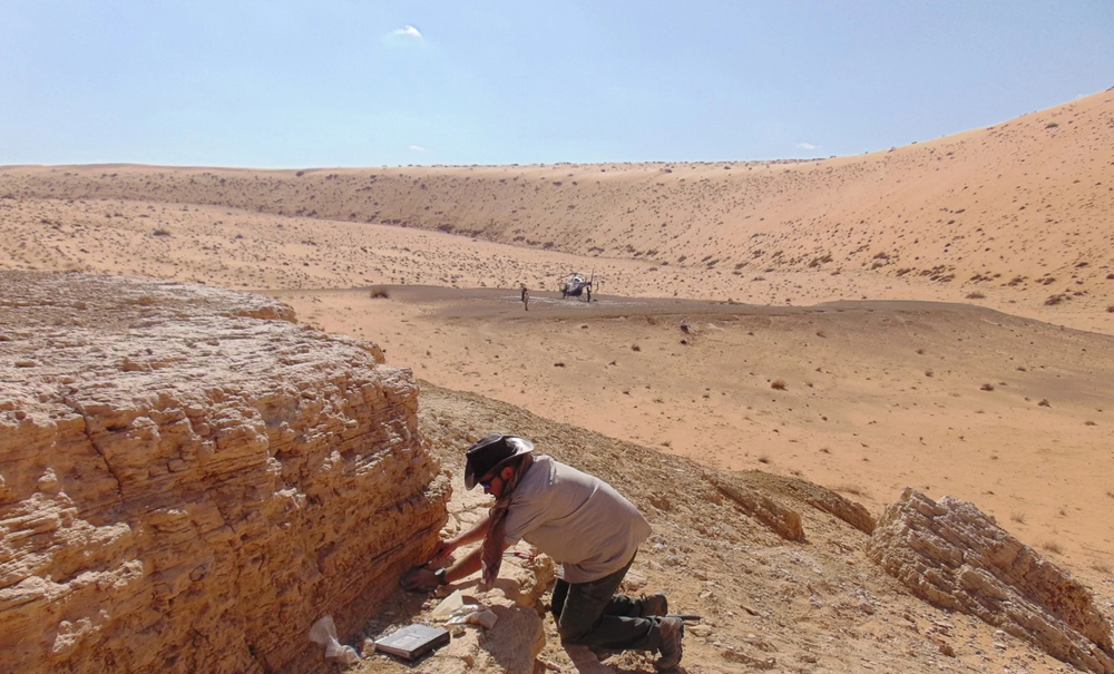 Ancient Lakes of a Green Arabia