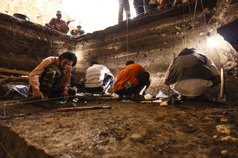 excavations in Flores