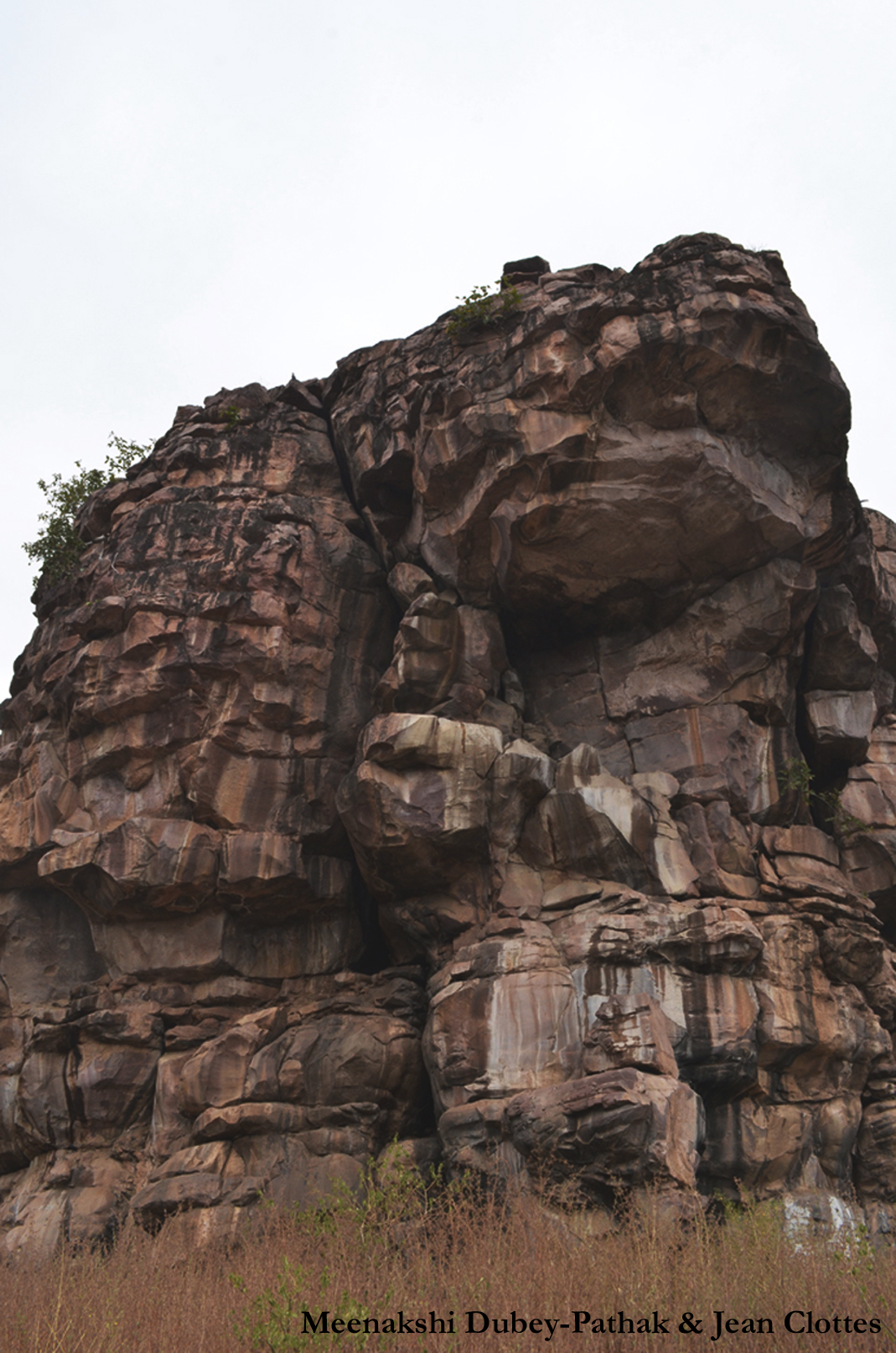 Ritually vandalized rock art site in central India