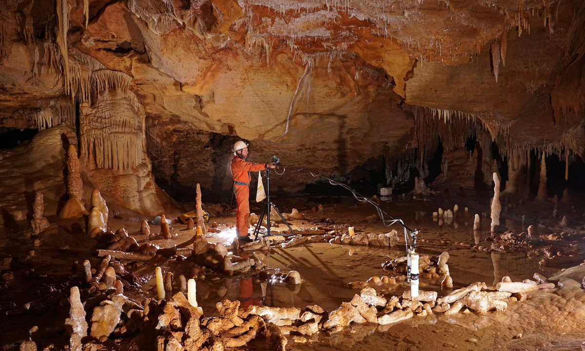 Neanderthal construction discovered