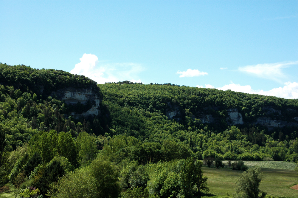 Les Eyzies-de-Tayac in the Dordogne has a natural calendar in the sky
