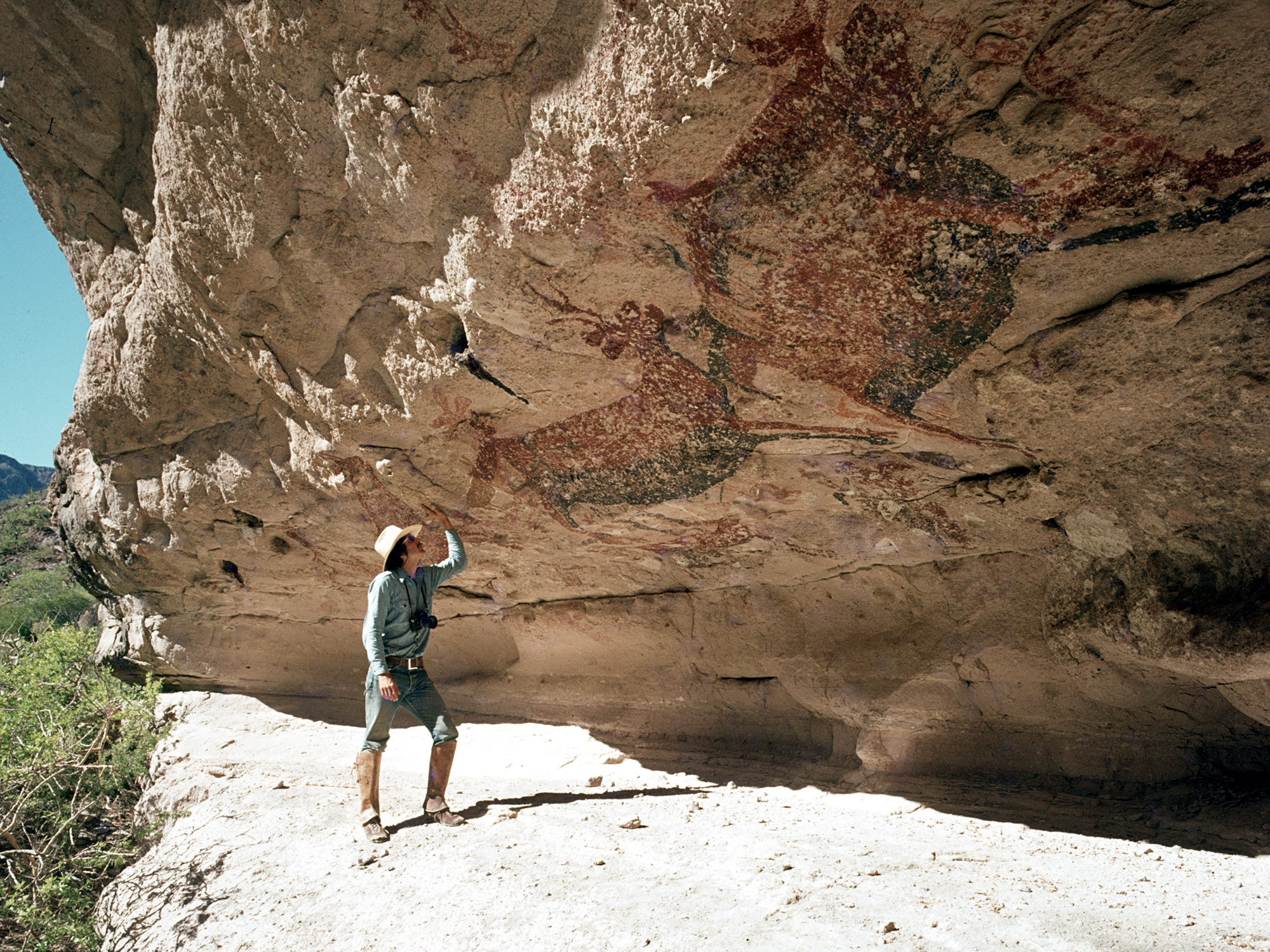 Rock Art Cave Paintings Petroglyphs Pictographs Baja California Mexico Archaeology USA America Bradshaw Foundation