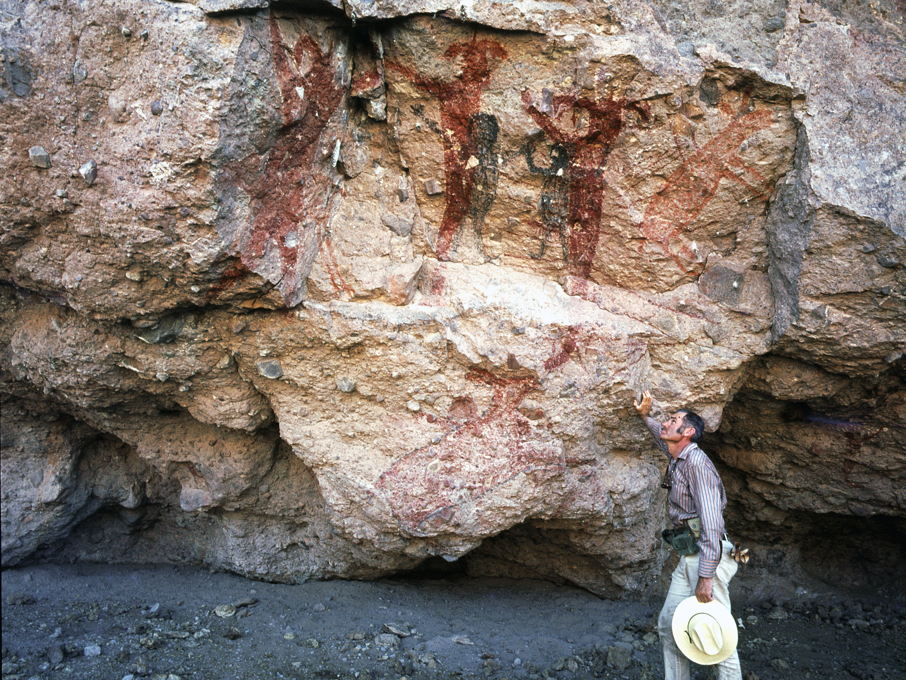 Rock Art Cave Paintings Petroglyphs Pictographs Baja California Mexico Archaeology USA America Bradshaw Foundation