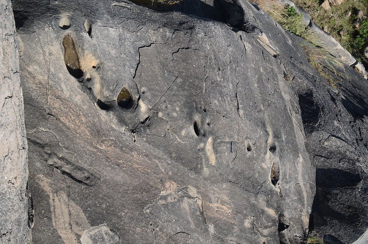 Cupules Vulvas Alwar Rajasthan India Meenakshi Dubey-Pathak Madhya Pradesh prehistoric carvings