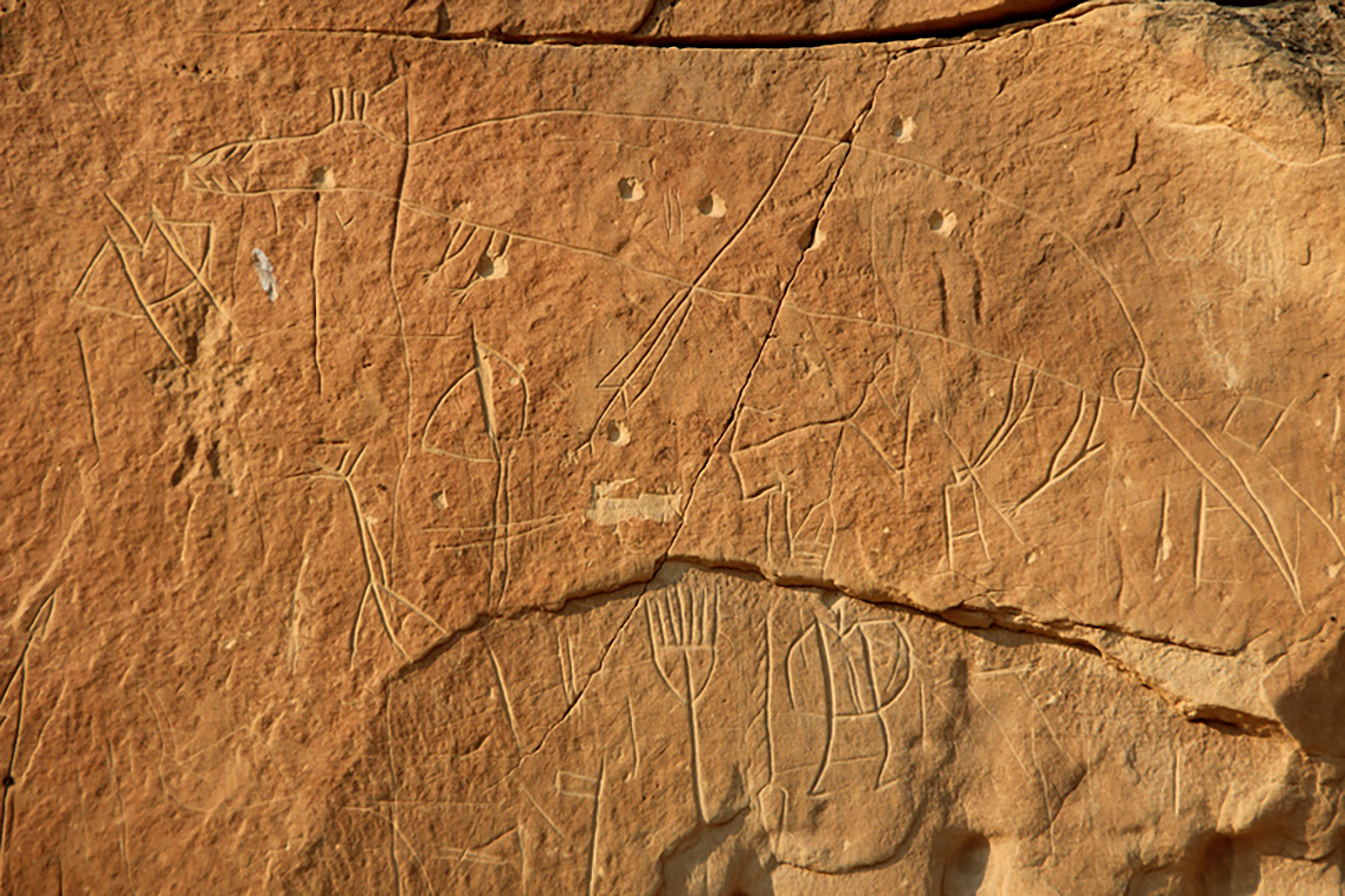 Writing-On-Stone / Áísínai'pi Provincial Park Rock Art Canada