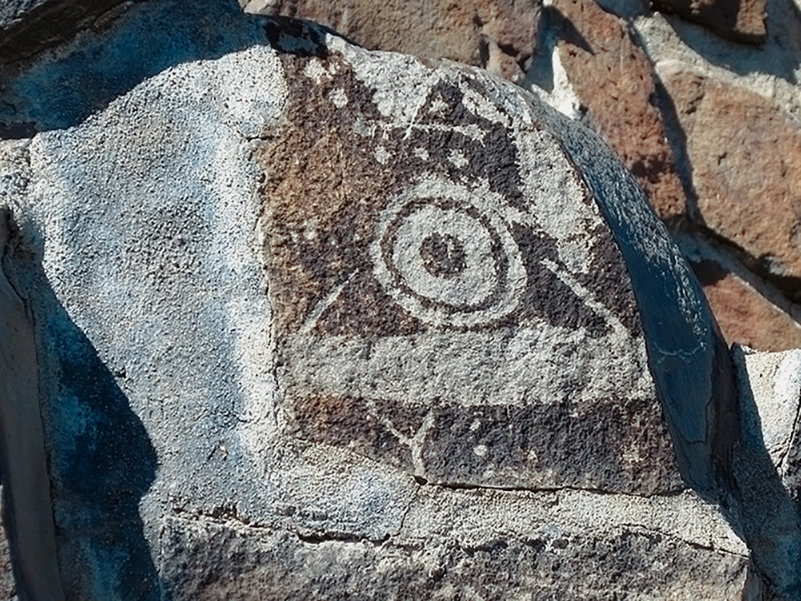 Rock Art Oregon Territory Gingko State Park Petroglyphs Pictographs Bradshaw Foundation Archaeology