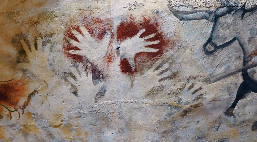 New hand prints found in Altamira Spain