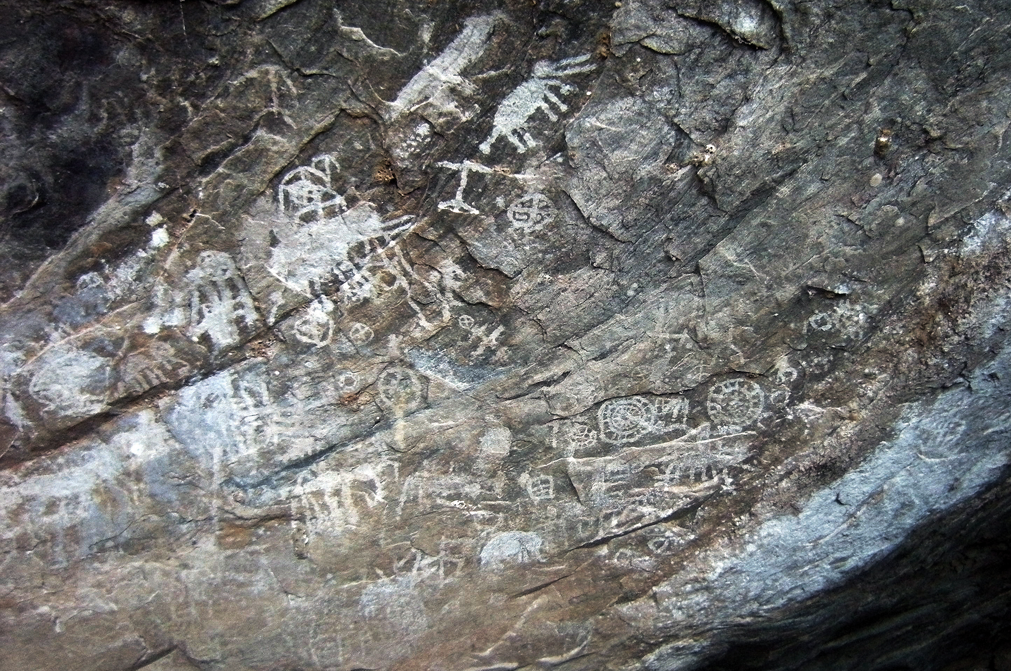 Bradshaw Foundation Wettambugala Rock Shelter Rock Art Paintings Engraving Sites Sri Lanka