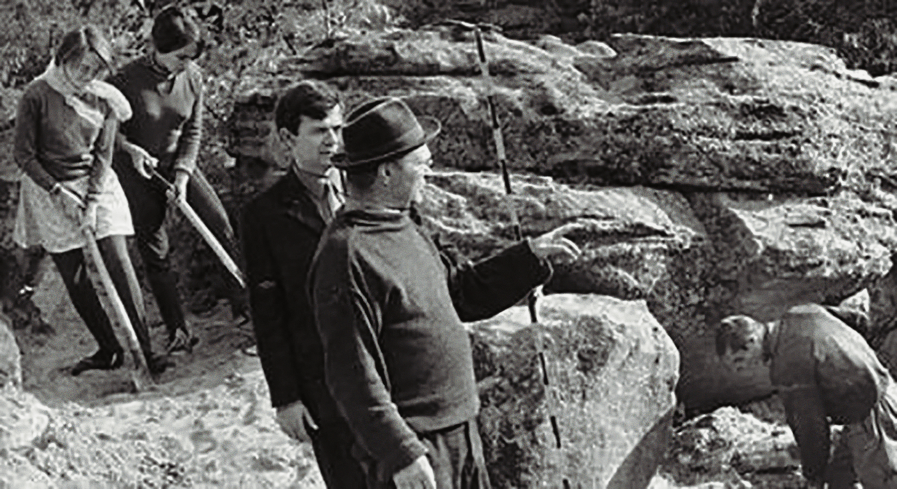 Mykhailov and Danilenko during the Kamyana Mohyla excavation in the early 1970s Kamyana Mohyla: Rock Art of Ukraine