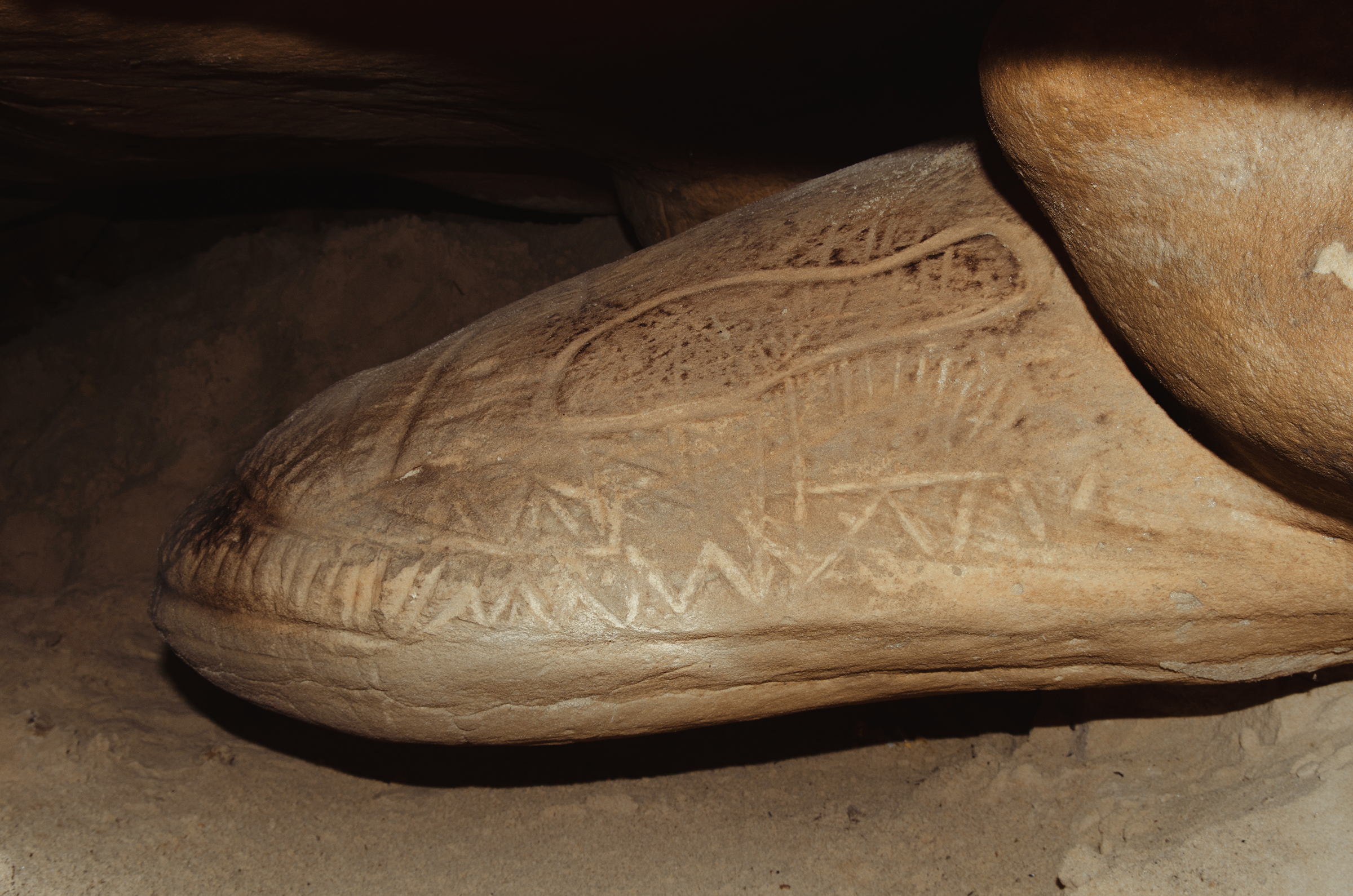 Sculpture in Dragon Cave view from the right Kamyana Mohyla: Rock Art of Ukraine